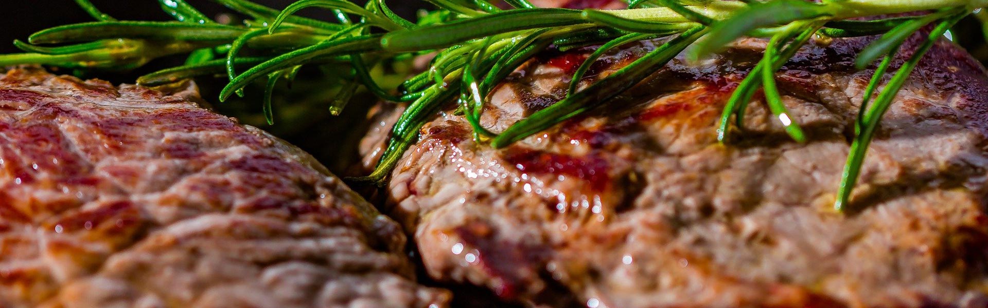 Fillet Steak with Rocket Salad and Walnuts